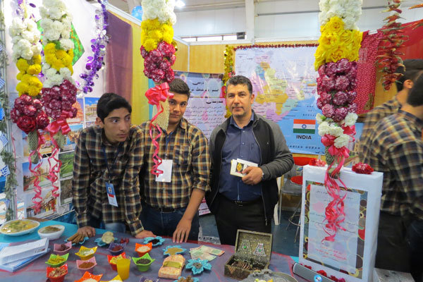 آشنایی با فرهنگ اصیل ایرانی موجب تقویت هویت جوانان می شود