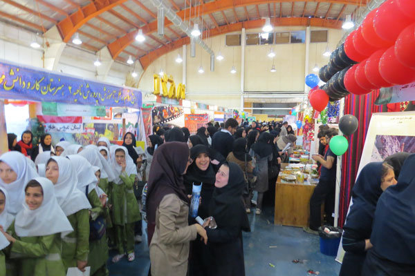 آشنایی با فرهنگ اصیل ایرانی موجب تقویت هویت جوانان می شود