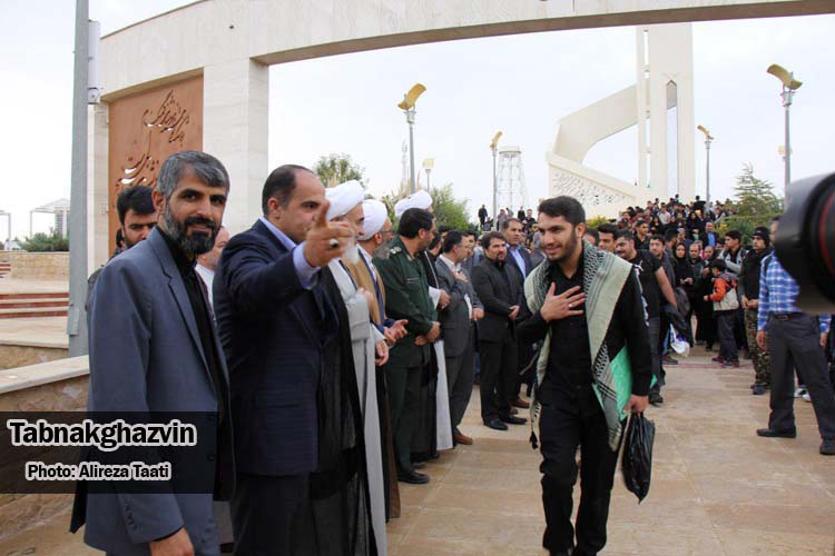 بدرقه 500 دانشجوی دانشگاه‌های استان قزوین به پیاده روی عظیم اربعین