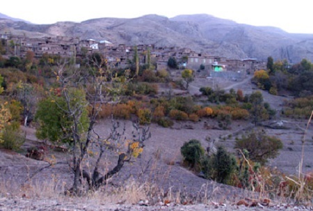 روستای ملیک با دهیار زن و کوچه‌هایی با نام زنانه