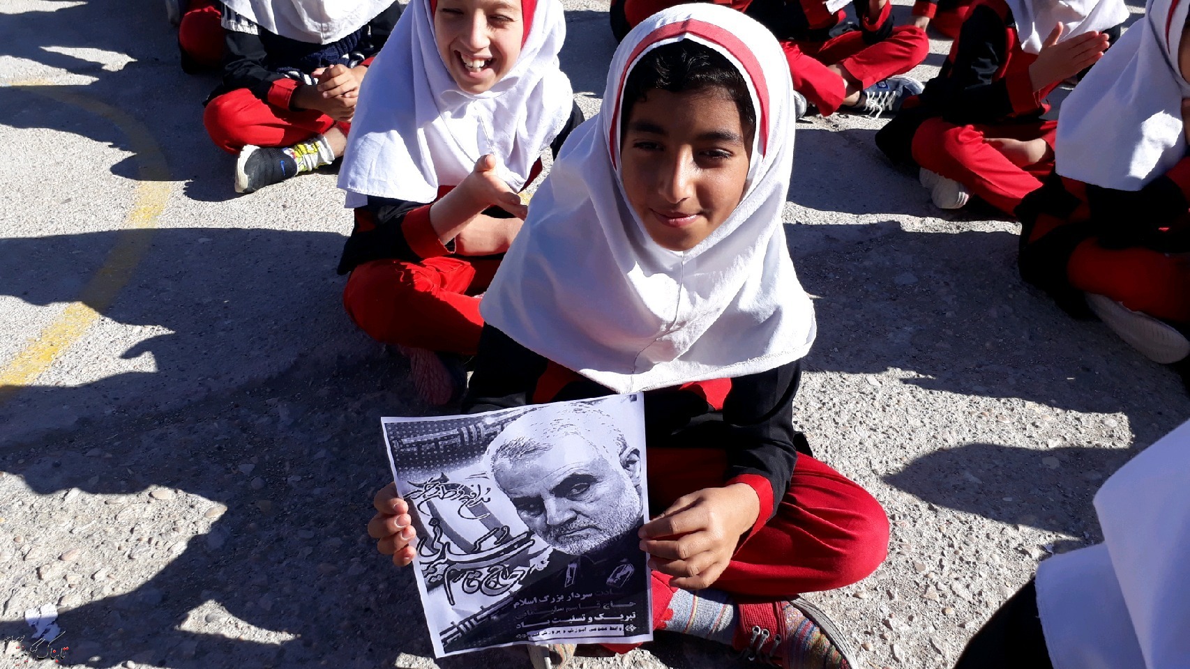 سوگواره سردار دلها در مدرسه انقلاب لنده+گزارش تصویری