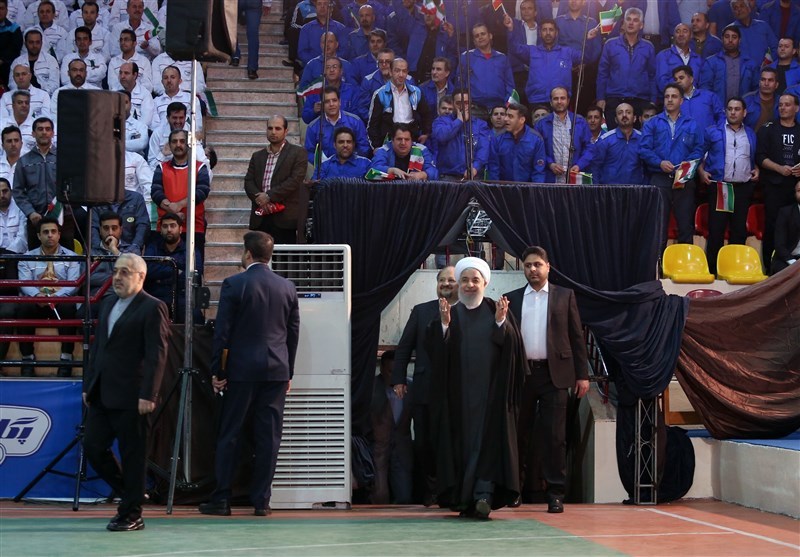 روحانی: آمریکا را به‌زانو در خواهیم آورد
