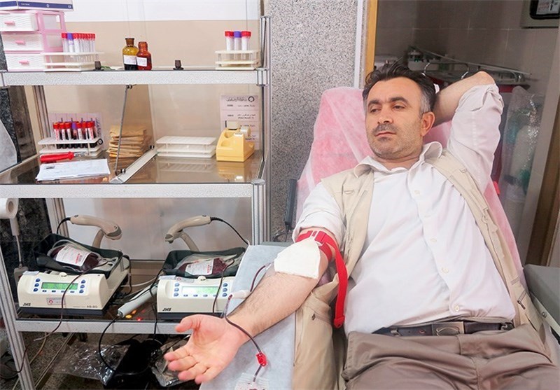 از اهداکنندگان برتر خون در قزوین تجلیل شد