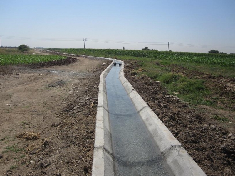 ۱۲۲۰ متر کانال انتقال آب در اراضی کشاورزی شهرستان آبیک احداث شد