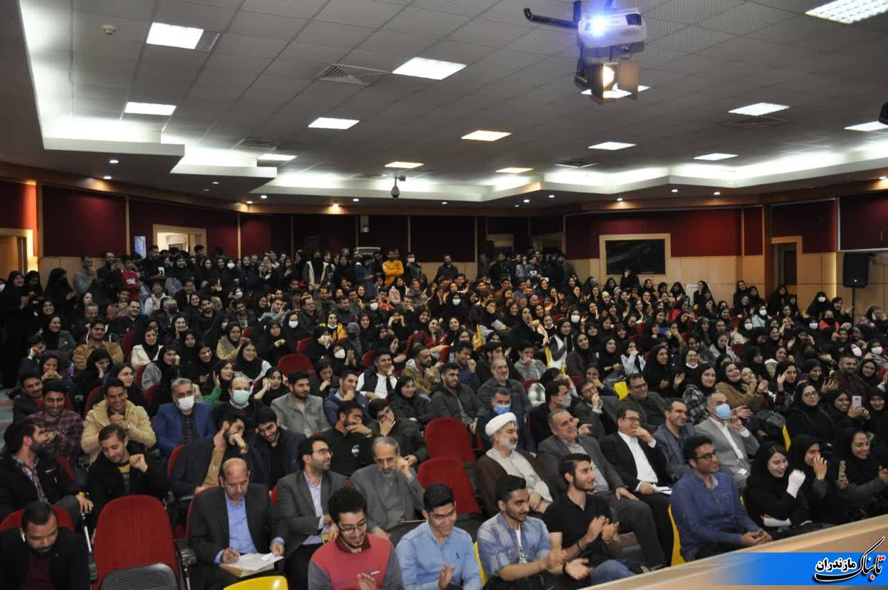 برگزاری آیین گرامی‌داشت روز دانشجو در دانشگاه مازندران