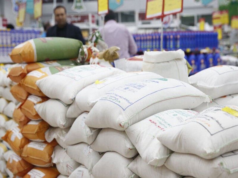 توزیع ۵۵۰ تن برنج تنظیم بازاری در فروشگاه‌های شهر کرمانشاه