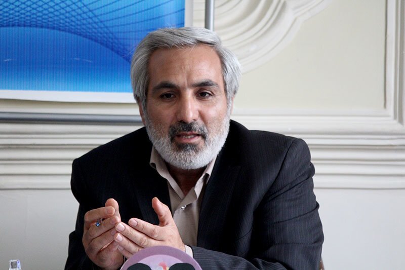 هیأت دولت و روسای سازمانها باید افرادی کارآمد و منتخب نخبگان باشند