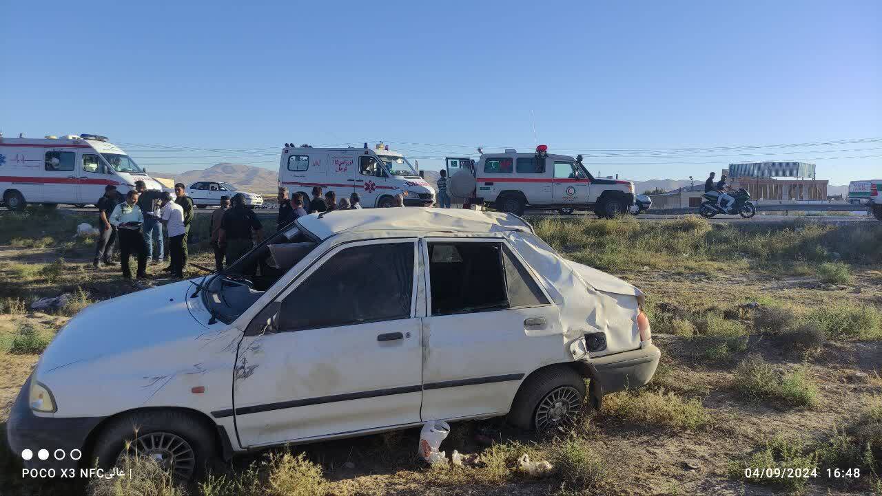 واژگونی ۲ دستگاه خودرو پراید ۱۰ نفر مصدوم برجای گذاشت