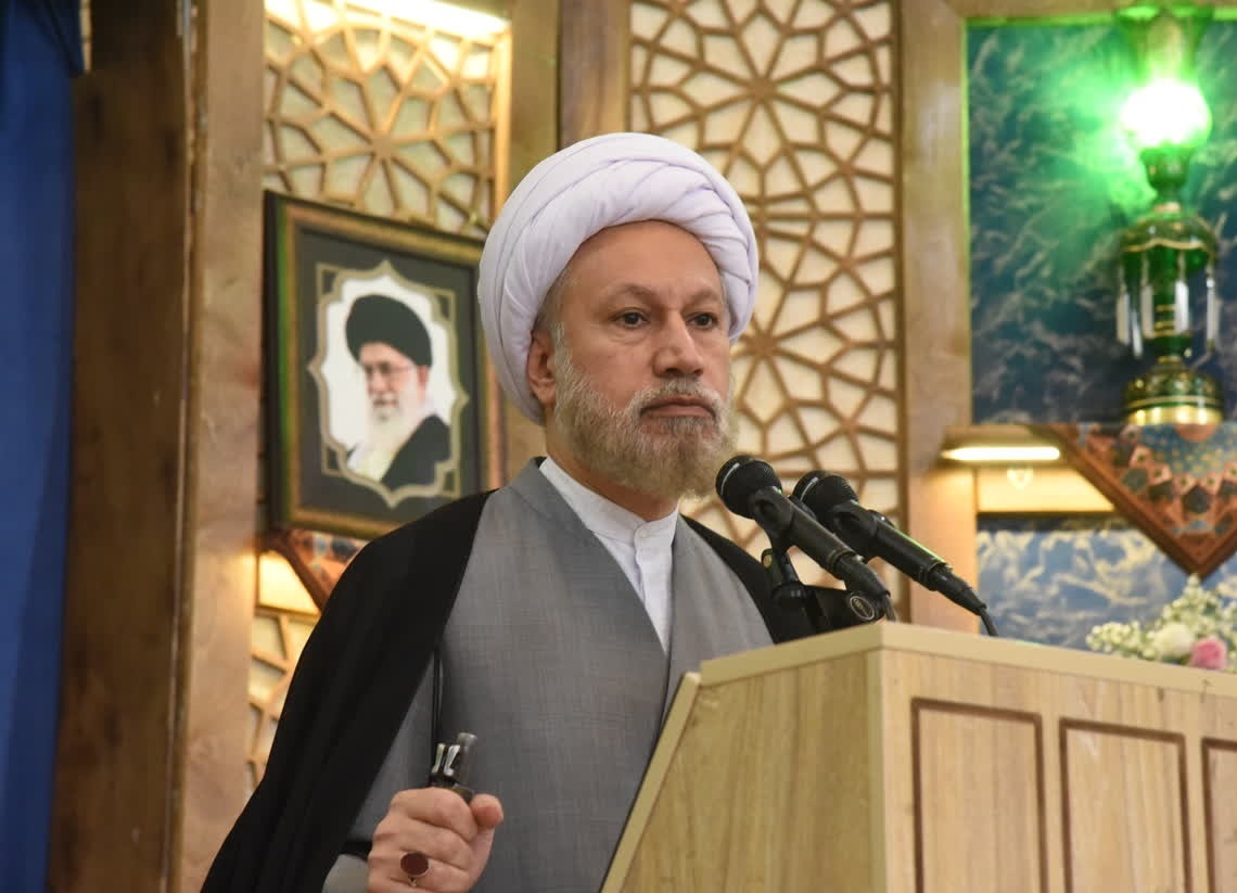 روحیه شهادت&zwnj;طلبی در مردم فارس زنده است/فارس، مهد پرورش روحانیون شهید است