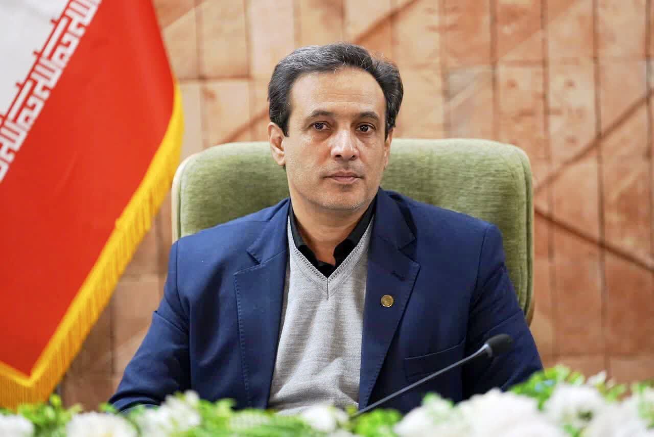 بازار رمضان در کرمانشاه بدون هیچگونه کمبود کالا / ذخیره‌سازی ۱۸۰ تن میوه و خرما برای ایام پایانی سال