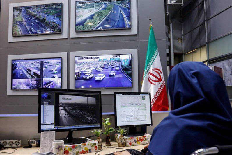 نصب سامانه ردیاب بر تمام اتوبوسهای کرمانشاه / راهاندازی دوربینهای پلاکخوان در نقاط پرتردد نصب سامانه ردیاب بر تمام اتوبوسهای کرمانشاه / راهاندازی دوربینهای پلاکخوان در نقاط پرتردد