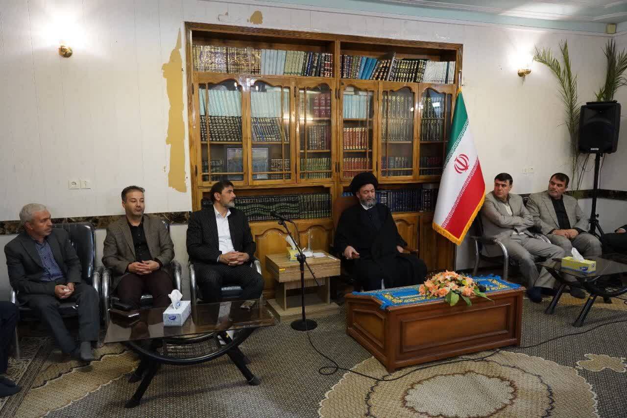 فضای سبز شاهرگ حیاتی شهر است فضای سبز شاهرگ حیاتی شهر است