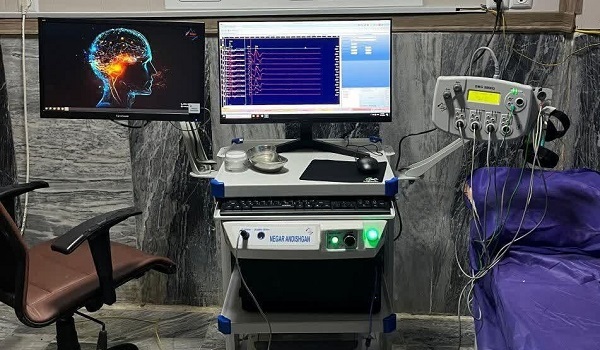 دستگاه الکترومایوگراف در بیمارستان علوی اردبیل بهره برداری شد دستگاه الکترومایوگراف در بیمارستان علوی اردبیل بهره برداری شد