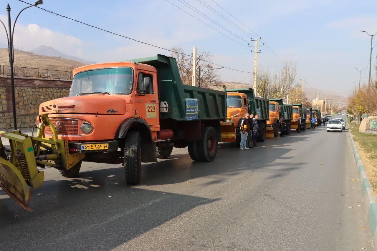 آمادگی ۱۰۰ درصدی شهرداری همدان برای زمستان/ بهکارگیری ۲۰۰ دستگاه ماشین آلات در طرح برفروبی آمادگی ۱۰۰ درصدی شهرداری همدان برای زمستان/ بهکارگیری ۲۰۰ دستگاه ماشین آلات در طرح برفروبی