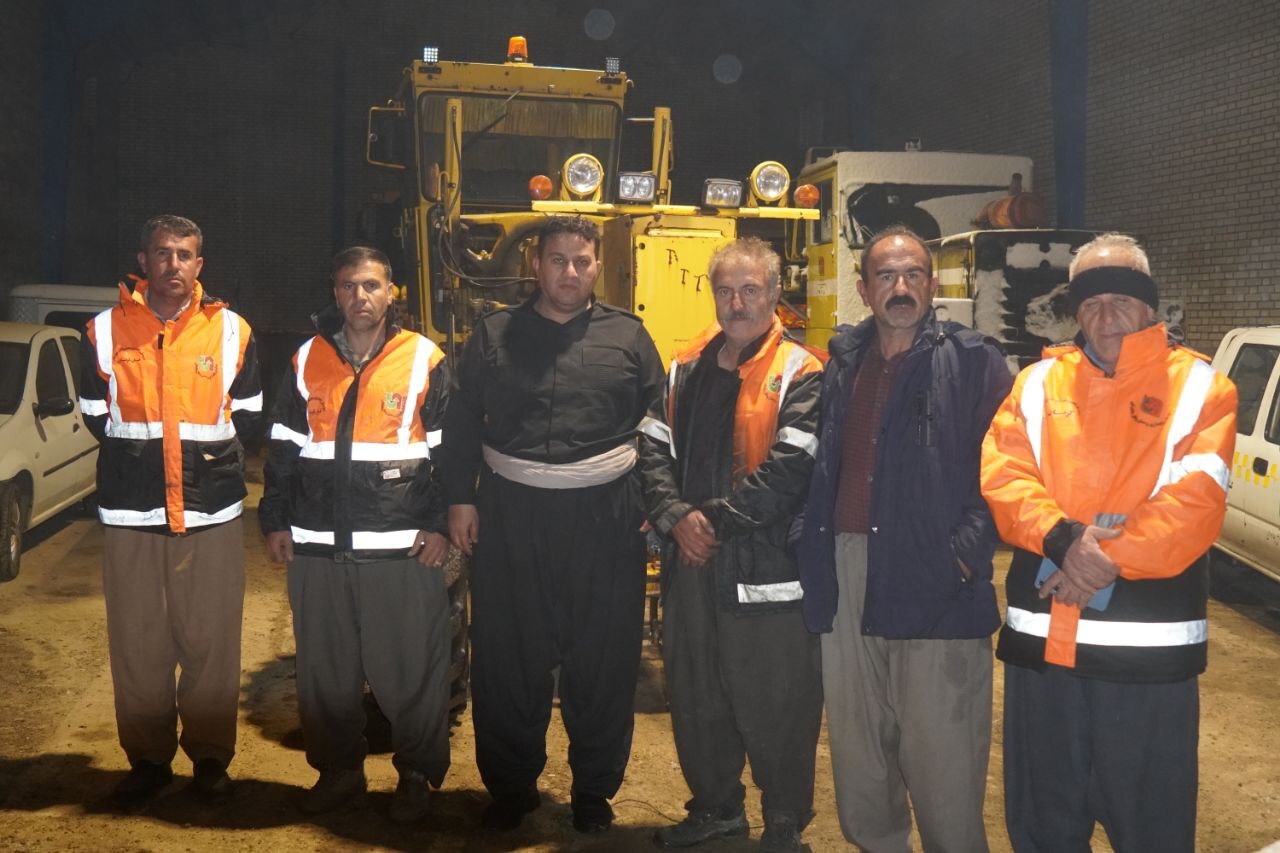 برف سنگین گردنه تهته را مسدود کرد/ هشدار راهداری به رانندگان مسیرهای هورامان برف سنگین گردنه تهته را مسدود کرد/ هشدار راهداری به رانندگان مسیرهای هورامان