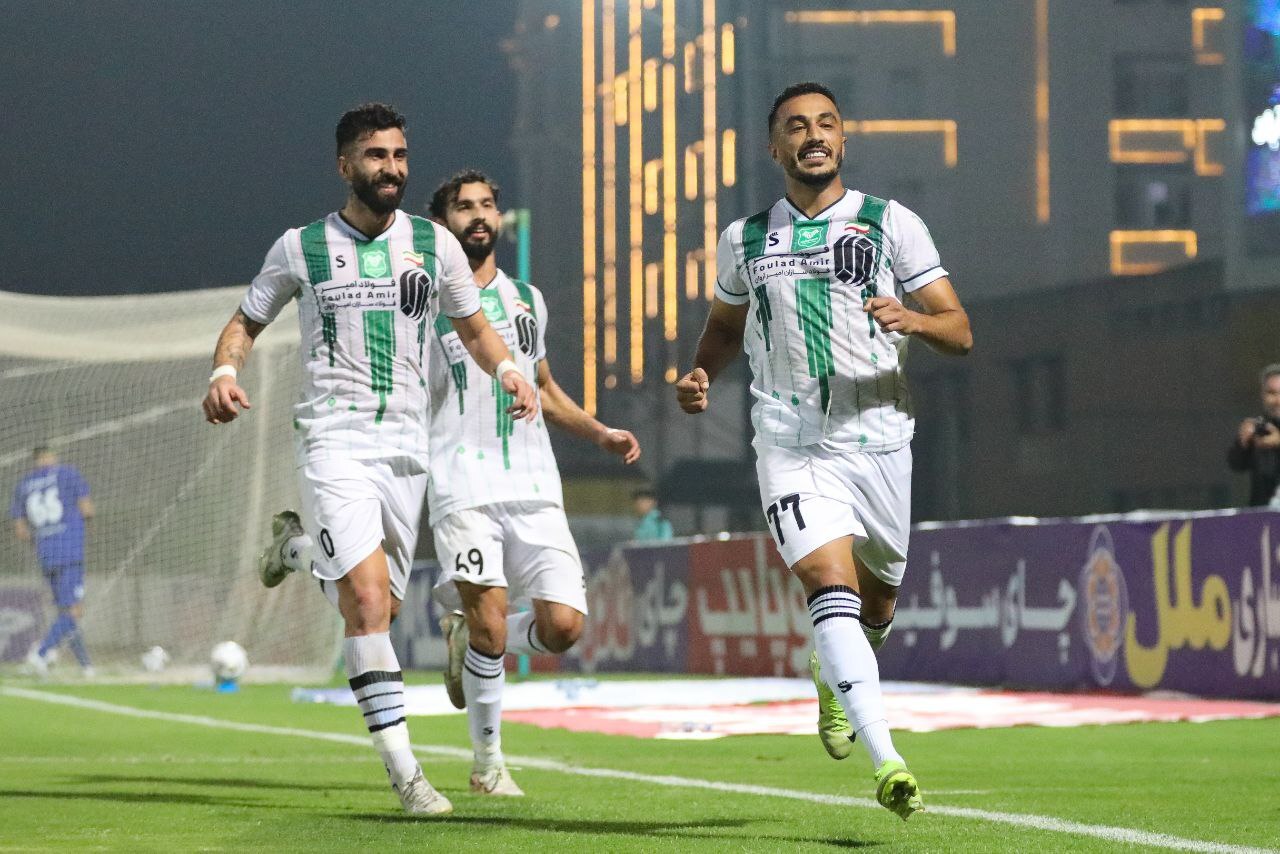 پیروزی ارزشمند خیبر در آبادان؛ آزادمنش ناجی سبزپوشان شد پیروزی ارزشمند خیبر در آبادان؛ آزادمنش ناجی سبزپوشان شد