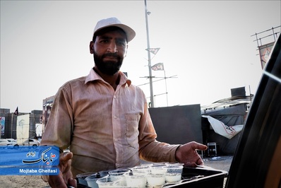 در مسیر خدمت به زوار حسینی